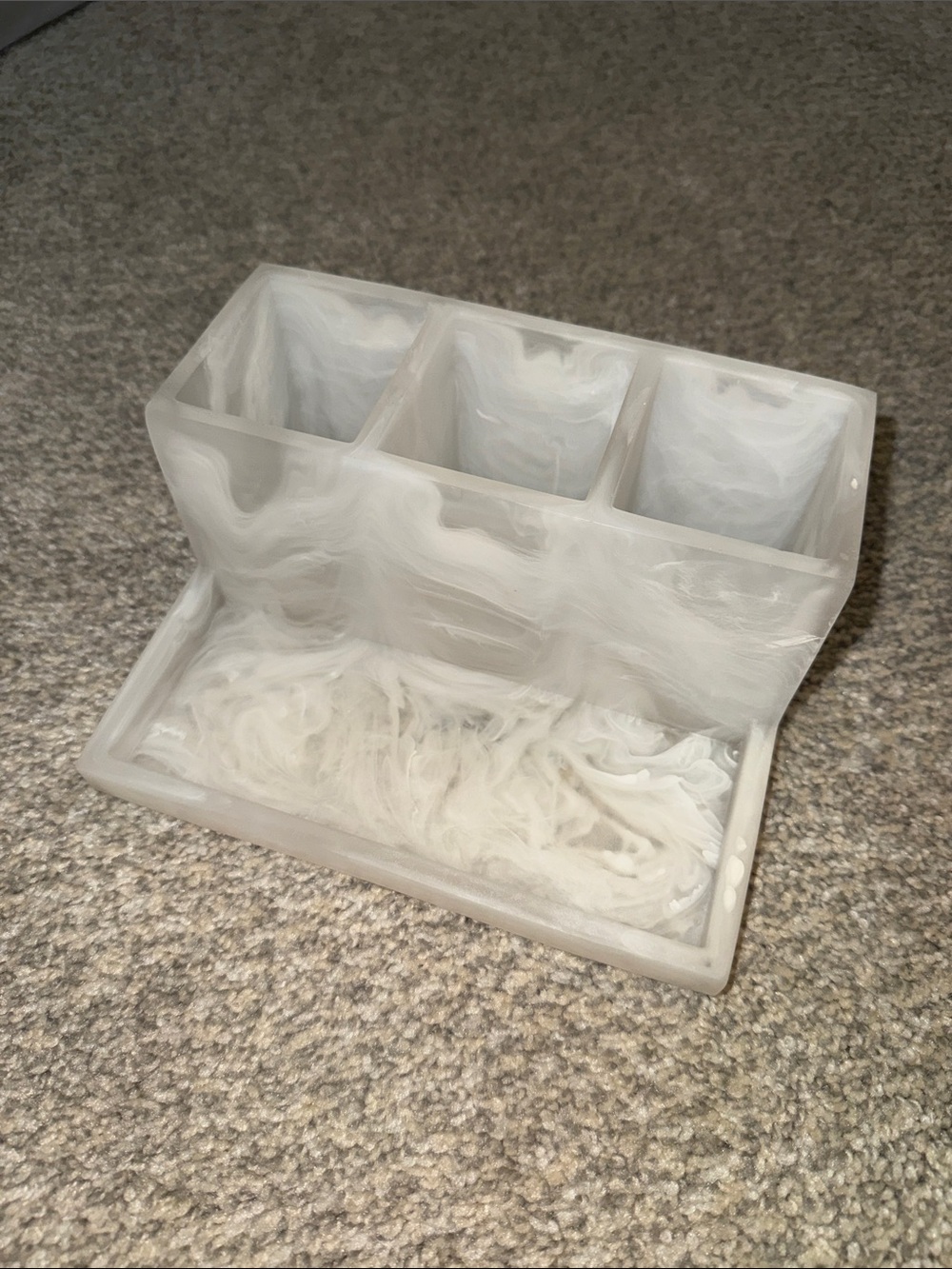 Small Marble-Effect White Desk or Bathroom Organizer with 3 Compartments